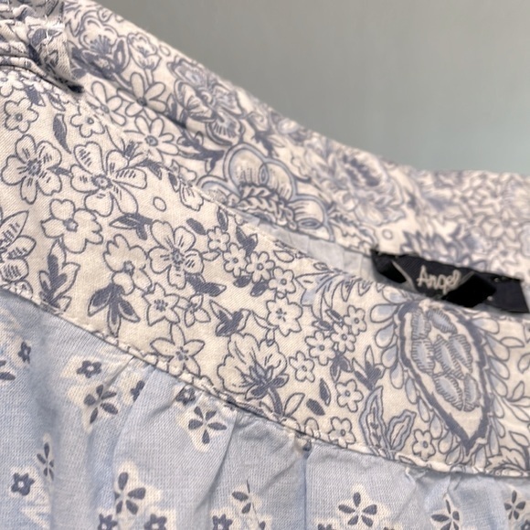 Women's Angels Blue Sleeveless Lightweight Faux Button Top Blouse -Various Sizes - Picture 3 of 14